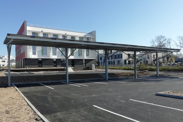 réalisation par 2MA Structure, entreprise basée à Tours de l'avant-projet d'une ombrière